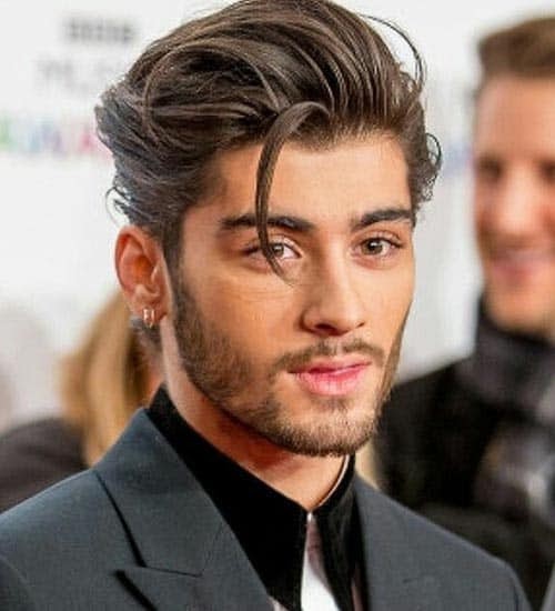 One Direction's Zayn Malik ditches the quiff at book signing | Daily Mail  Online